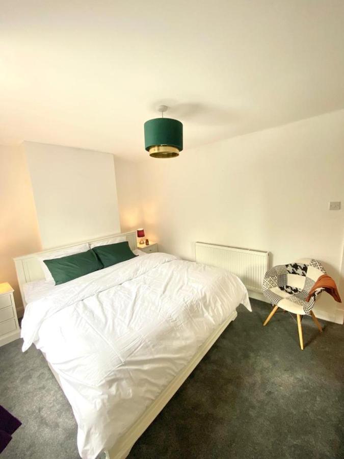 Medway Getaway - 3 Bed Home With Luxury Bathroom Chatham  Luaran gambar