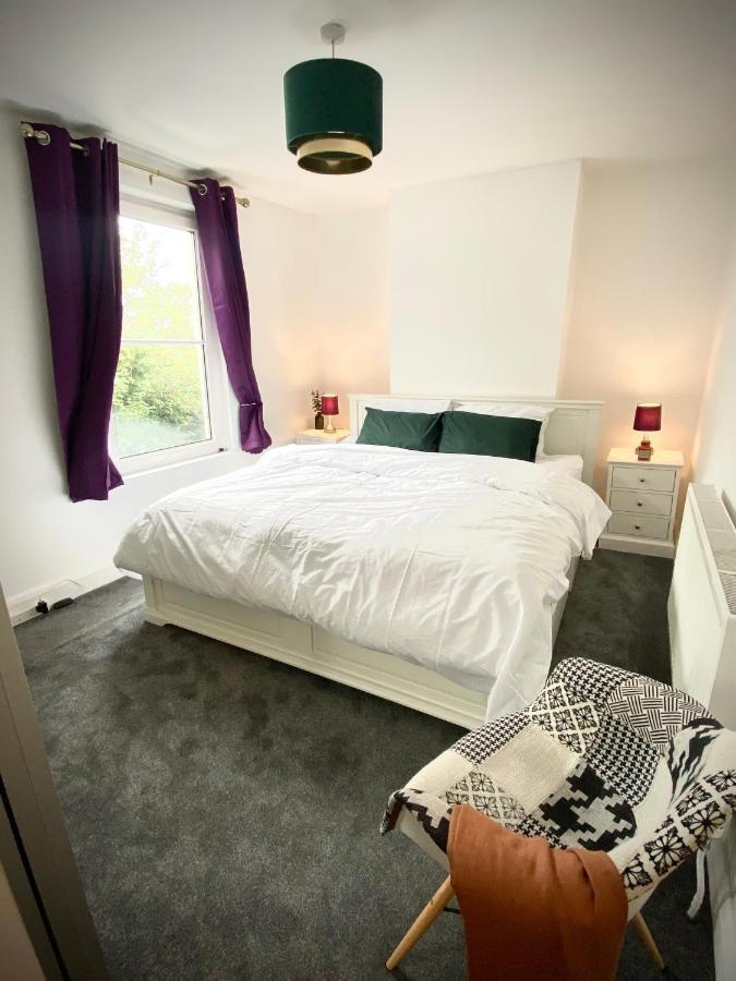 Medway Getaway - 3 Bed Home With Luxury Bathroom Chatham  Luaran gambar