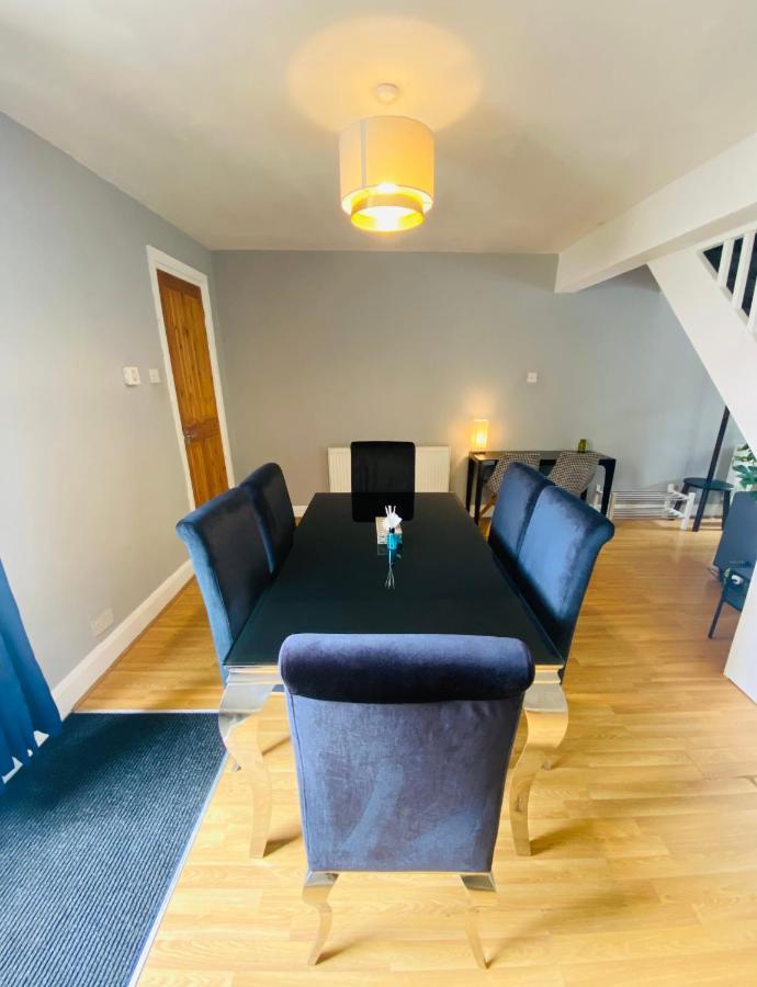 Medway Getaway - 3 Bed Home With Luxury Bathroom Chatham  Luaran gambar